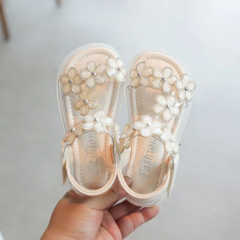 2023 Летние новые детские сандалии для девочек, модная повседневная детская обувь принцессы с цветами, детская нескользящая пляжная обувь на плоской подошве