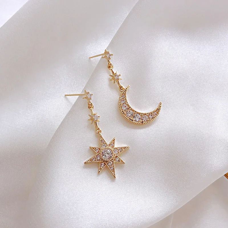 2021 Оптовая Продажа Корейских модных Асимметричных сережек в виде Звездного полумесяца Ins Net Celebrity Sparkling Star Jewelry