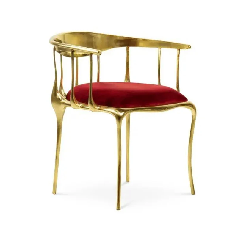 Современный легкий роскошный итальянский обеденный стул со спинкой креативного дизайна, классическая высококачественная мебель из чистой меди, металлические стулья специальной формы.
